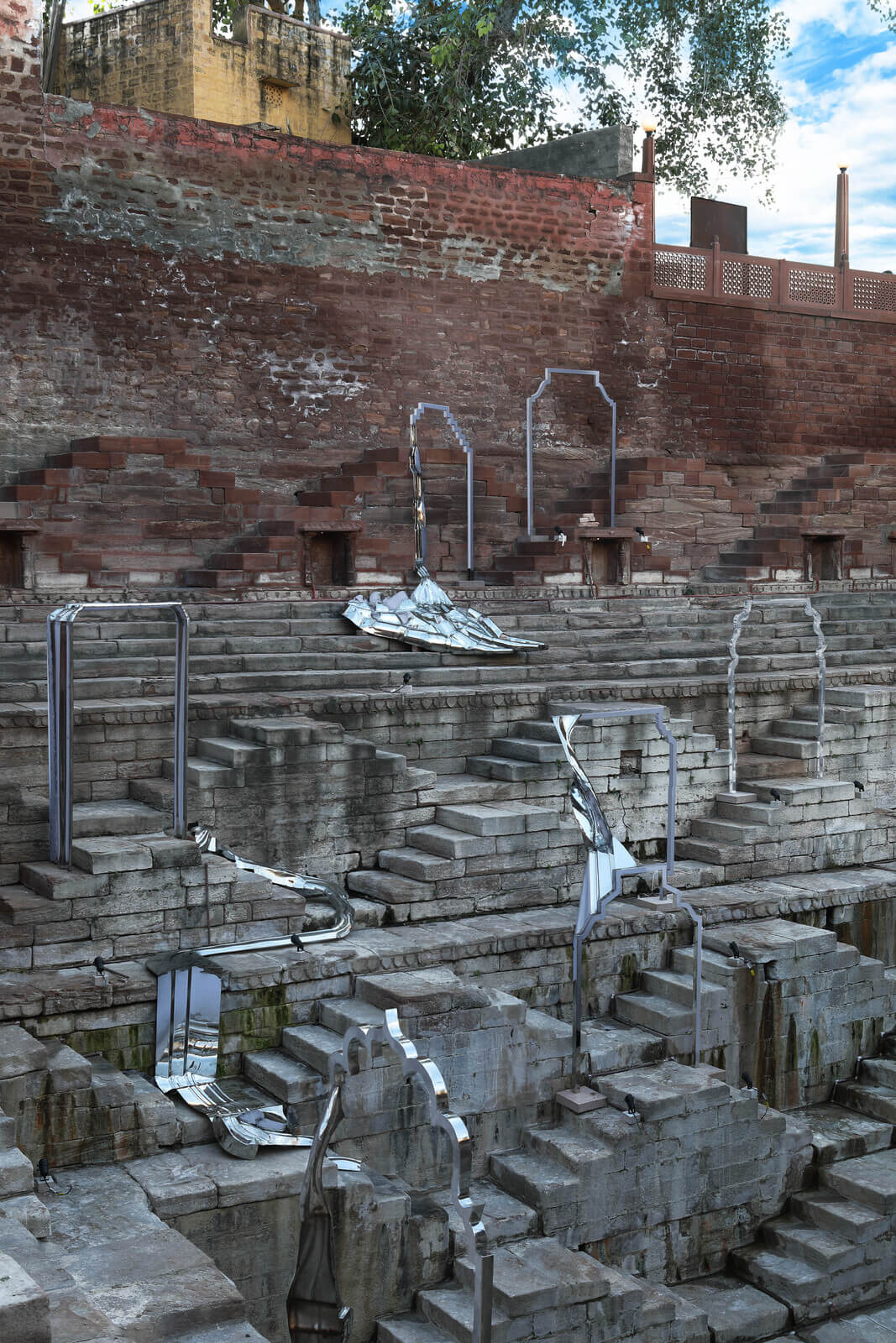 Ayesha Singh: Subterranean Inversion – Structures of Forgetting